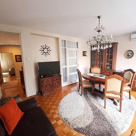 Central Park Apartment Cacak Exterior photo