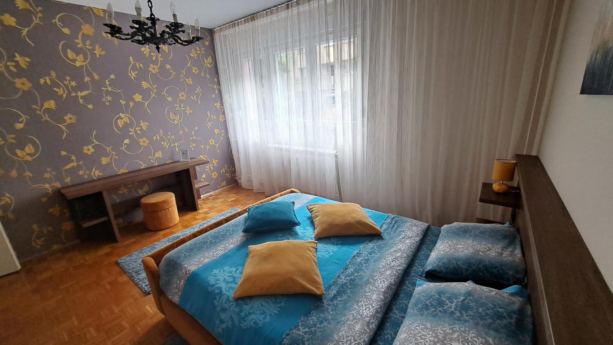 Central Park Apartment Cacak Exterior photo