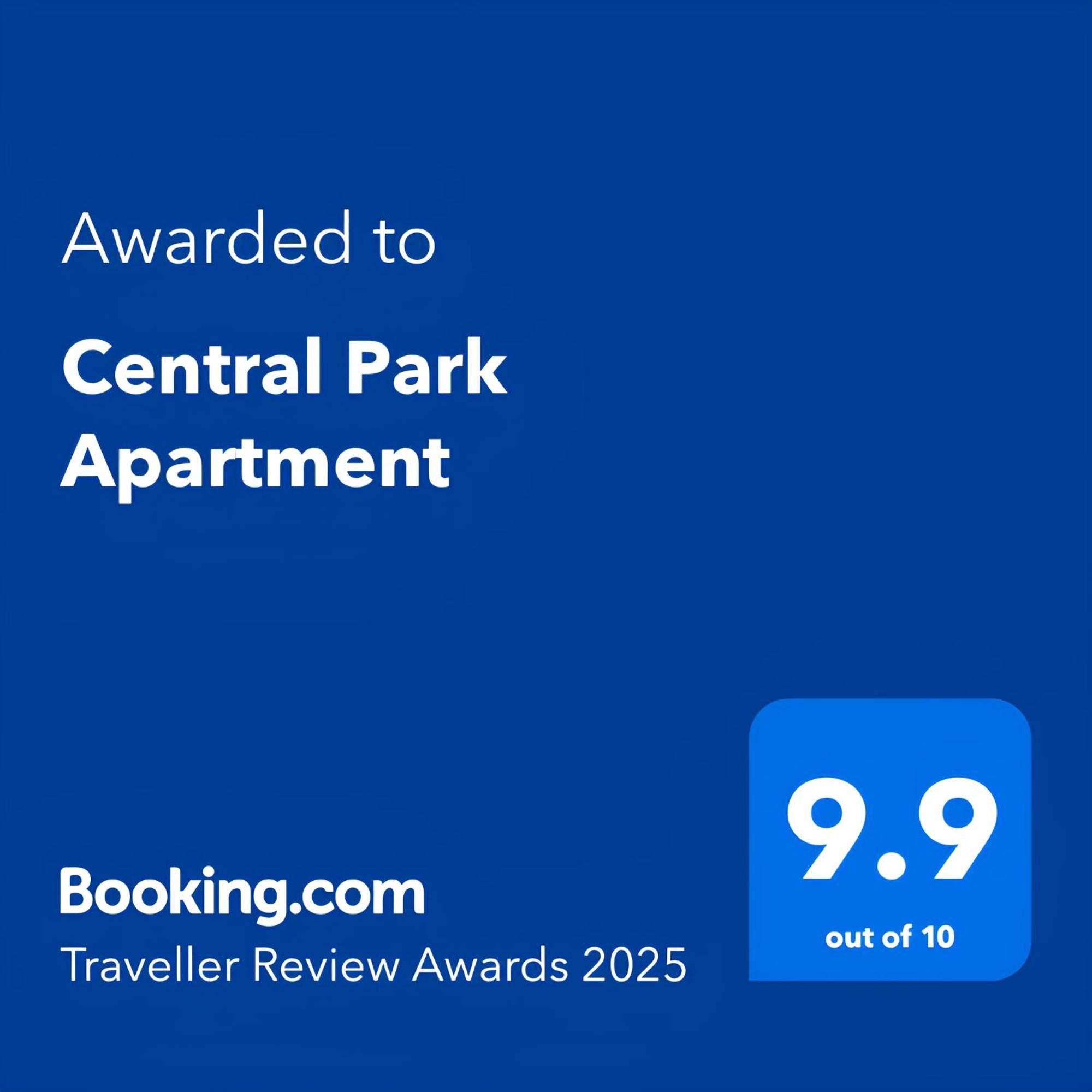 Central Park Apartment Cacak Exterior photo